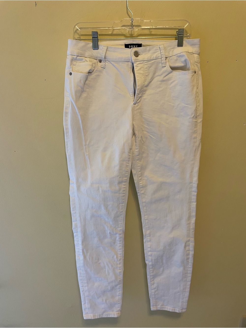 DKNY White Skinny Jeans — Women's Slim Fit